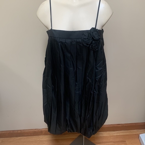 100% Silk Laundry Black Pleated Puff Party Dress - Picture 8 of 12